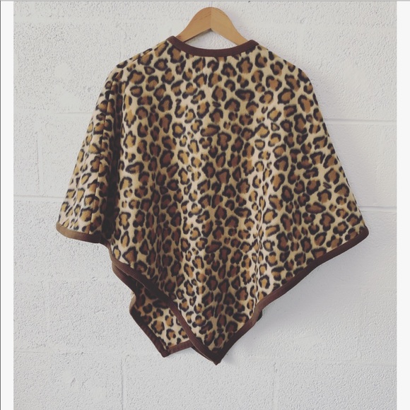 Sante’ Leopard Fleece Shaw O/S NWT - Picture 5 of 5